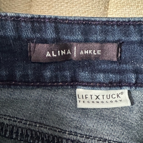 NYDJ Alina Ankle jeans with frayed hem sz 14 - Picture 6 of 7